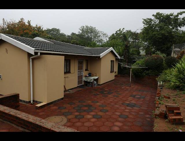 3 BEDROOM HOUSE FOR SALE IN WYEBANK